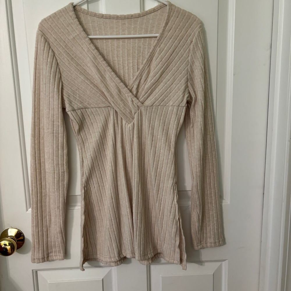 Ribbed V-Neck Cream Top
